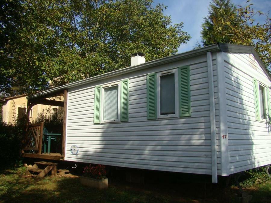 Camping Le Pigeonnier Saint-Crépin-et-Carlucet Екстериор снимка